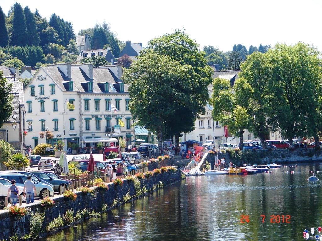 Hotel Du Lac Huelgoat Exteriör bild
