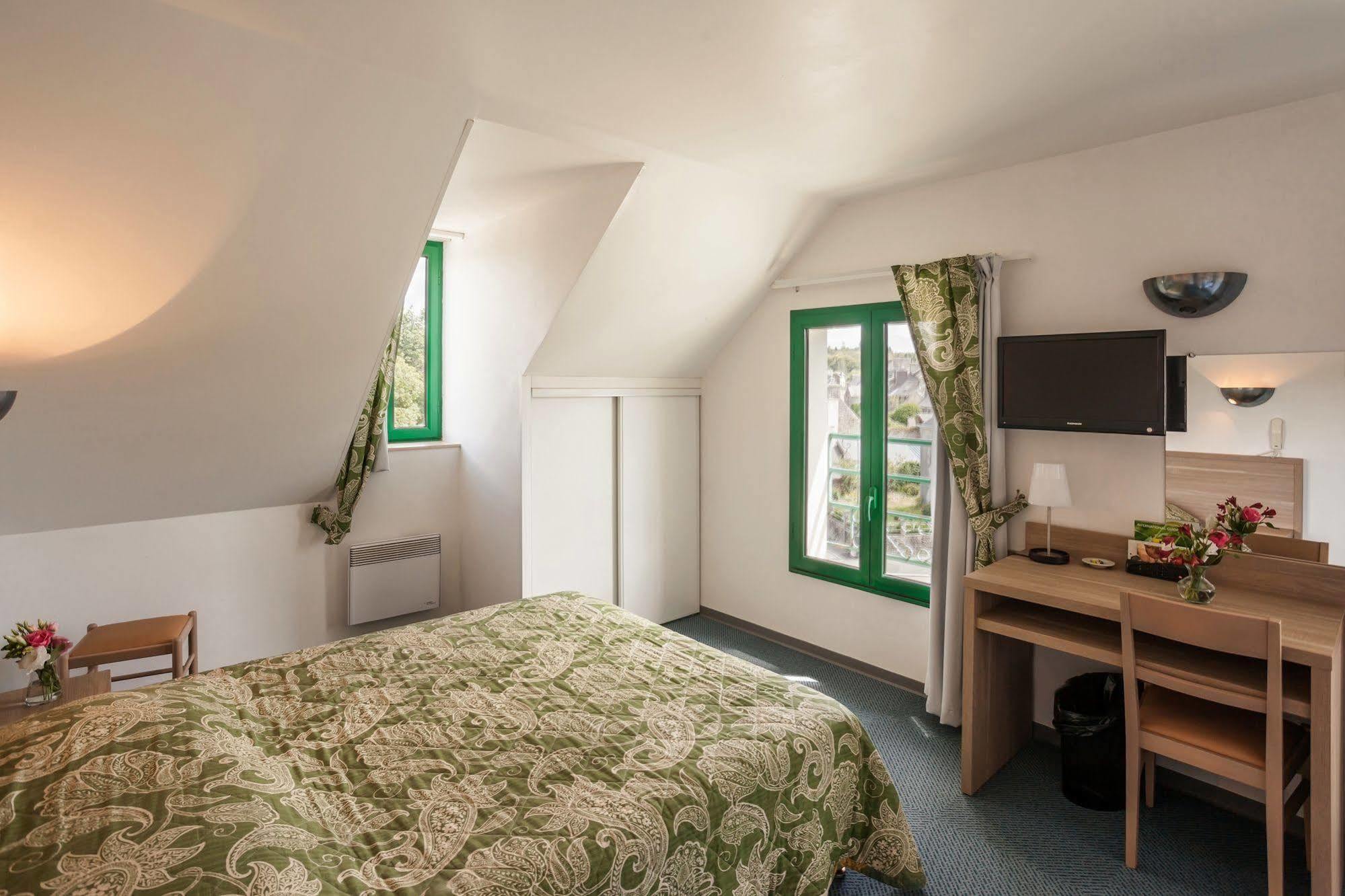 Hotel Du Lac Huelgoat Exteriör bild